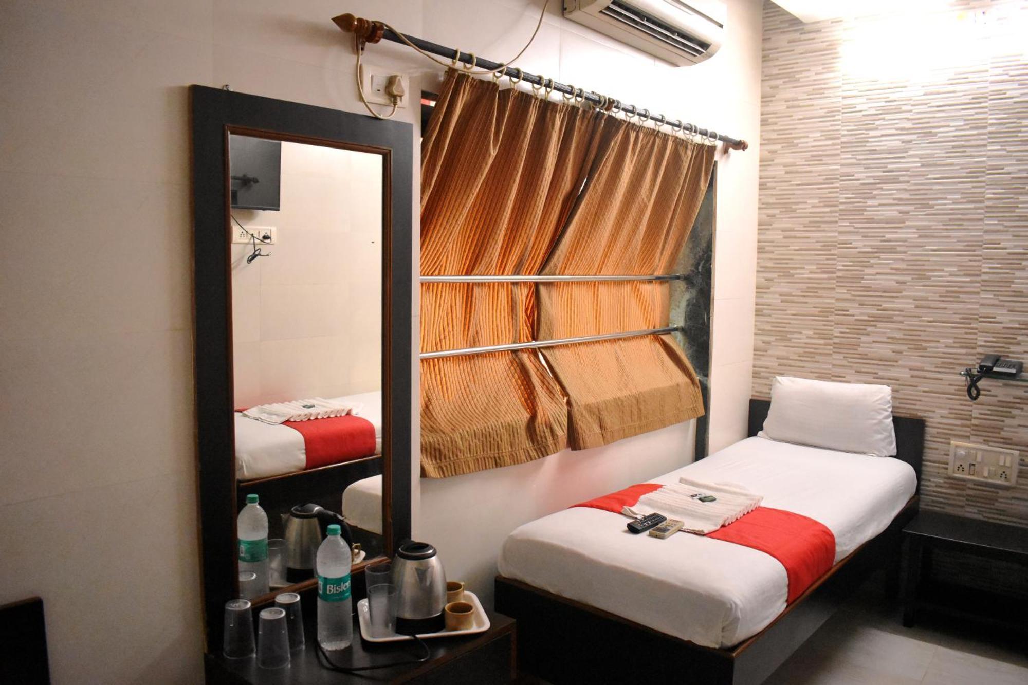 Hotel Sc Kamal Bombaj